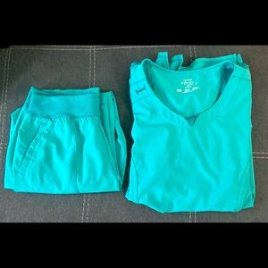 Cherokee Infinity scrub set size M